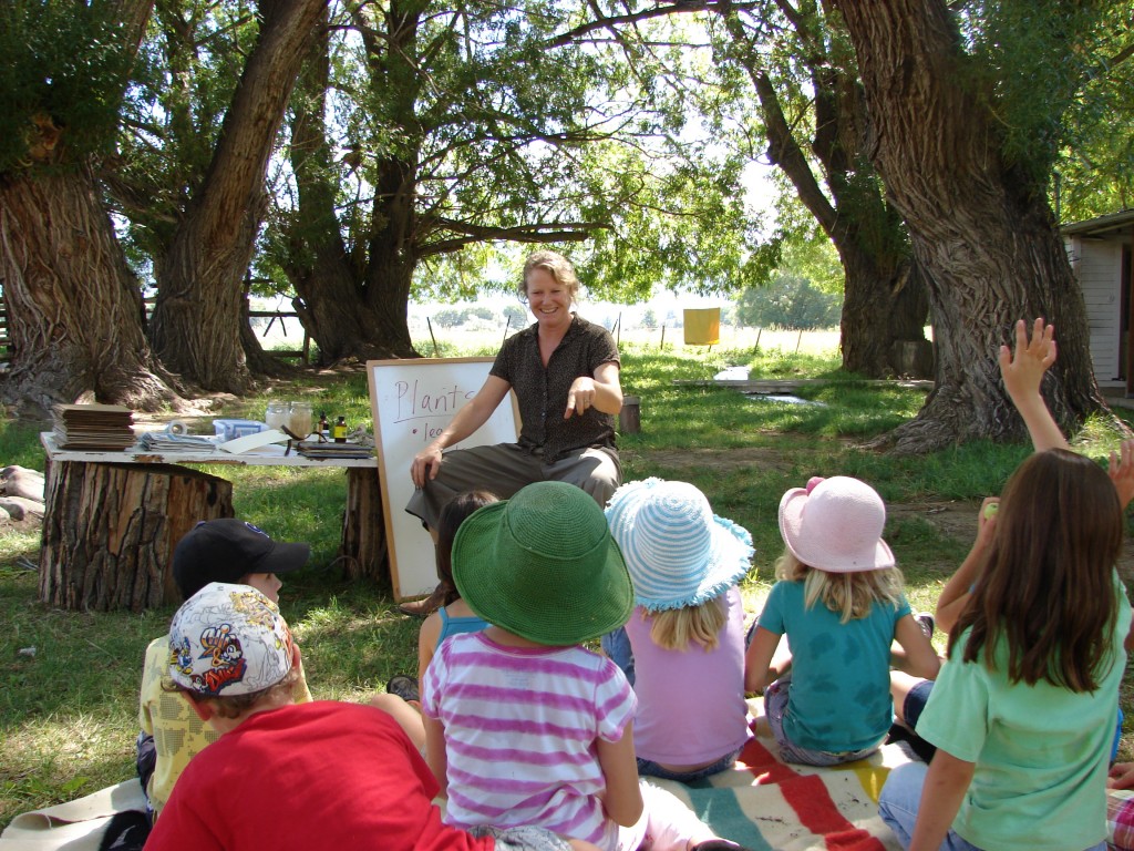 dr keri teaching at hand on farms